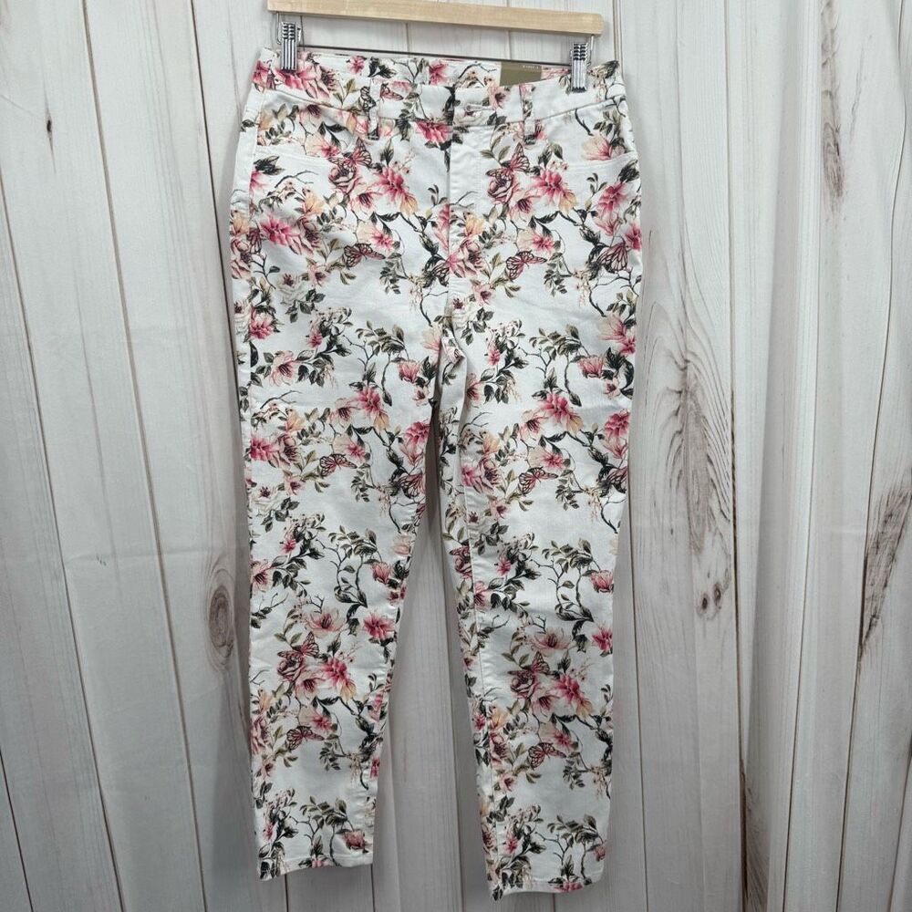 Chico's White Floral Cropped Pants